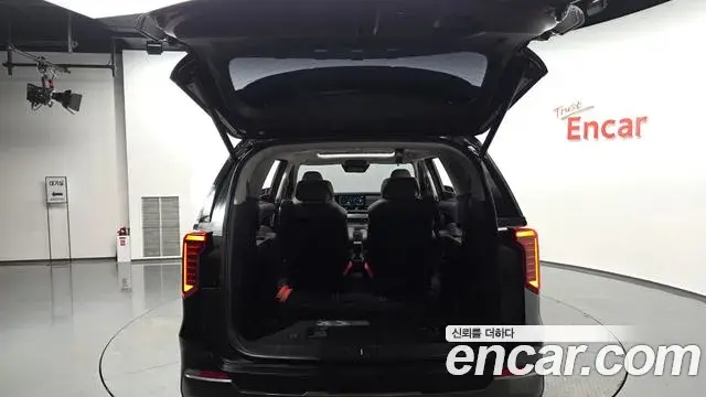 Kia Carnival 2025 — Фото 20/20
