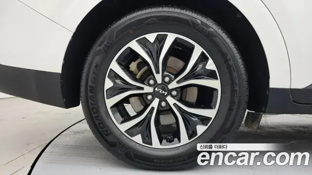 Kia Carnival 2023 — Фото 5/20