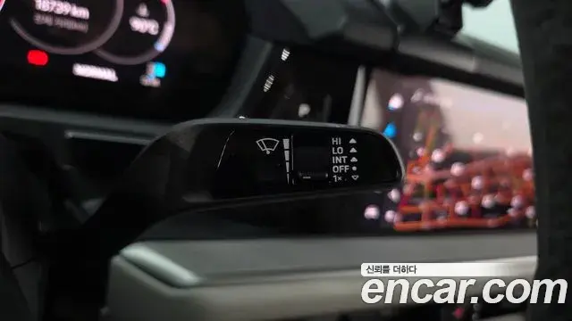 Porsche Cayenne 2024 — ფოტო 30/41