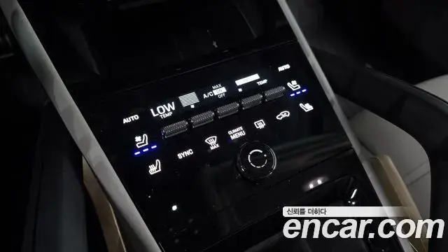 Porsche Cayenne 2024 — ფოტო 34/41