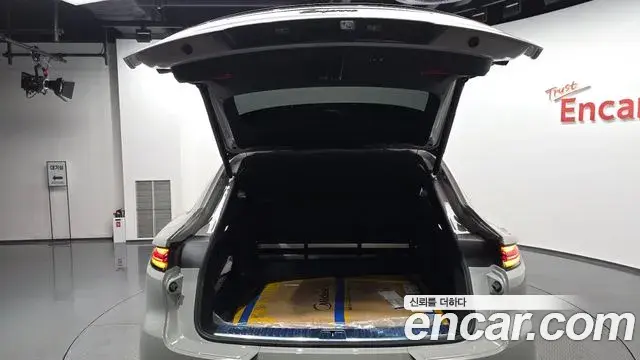Porsche Cayenne 2024 — ფოტო 3/41