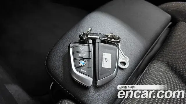 BMW 1 Series 2021 — Фото 18/20