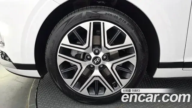 Hyundai Grandeur Hybrid 2024 — ფოტო 14/20