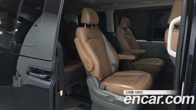 Hyundai Staria 2022 — Photo 12/20