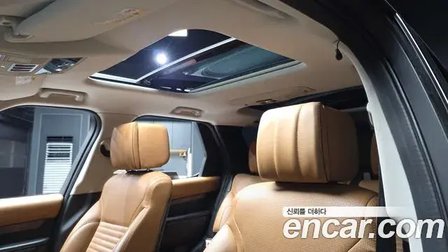 Land Rover Discovery 5 2019 — Şəkil 8/20
