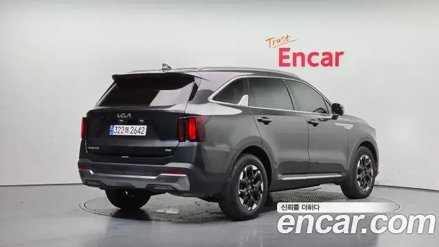 Kia Sorento 2024 — Photo 2/20