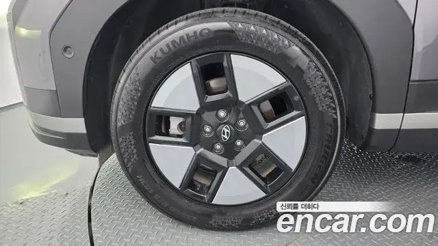 Hyundai Santa Fe 2025 — Photo 6/34