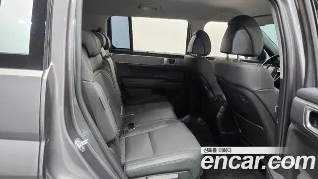 Hyundai Santa Fe 2025 — Photo 31/34