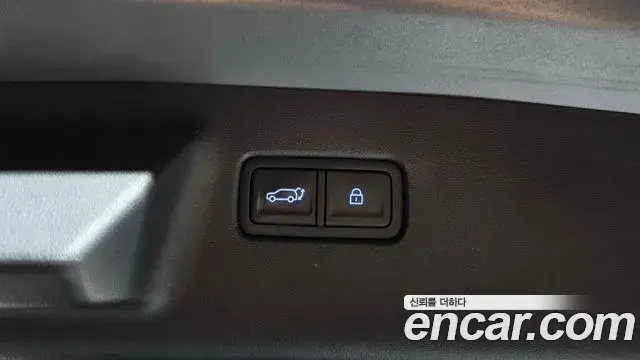 Hyundai Santa Fe 2025 — Photo 22/34