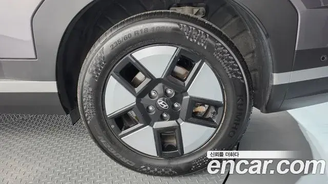 Hyundai Santa Fe 2025 — Photo 21/34