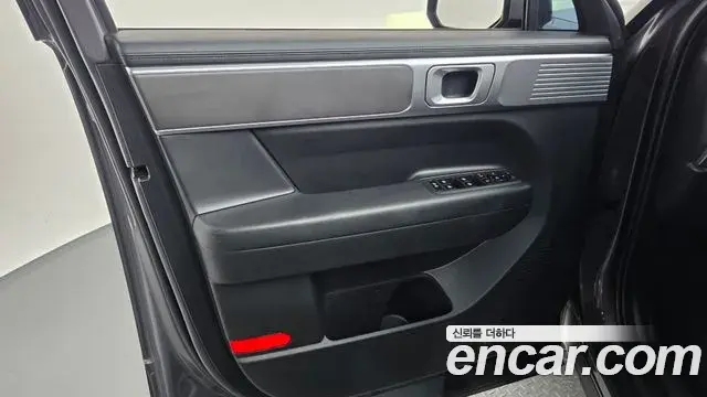 Hyundai Santa Fe 2025 — Photo 32/34