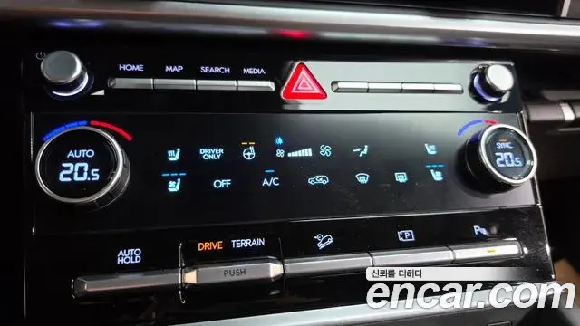 Hyundai Santa Fe 2025 — Photo 27/34