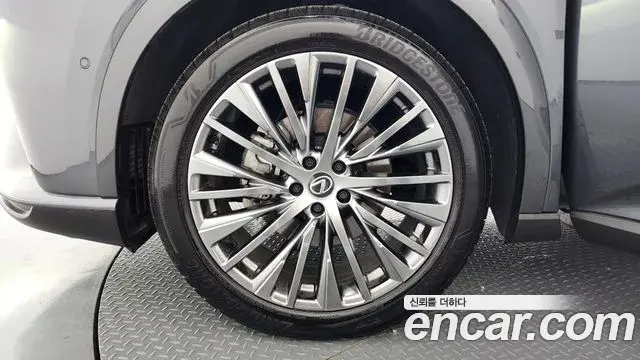 Lexus RX350h 2024 — Photo 29/36