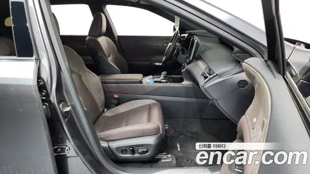Lexus RX350h 2024 — Photo 30/36