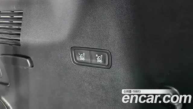 Hyundai Santa Fe 2024 — Photo 16/20