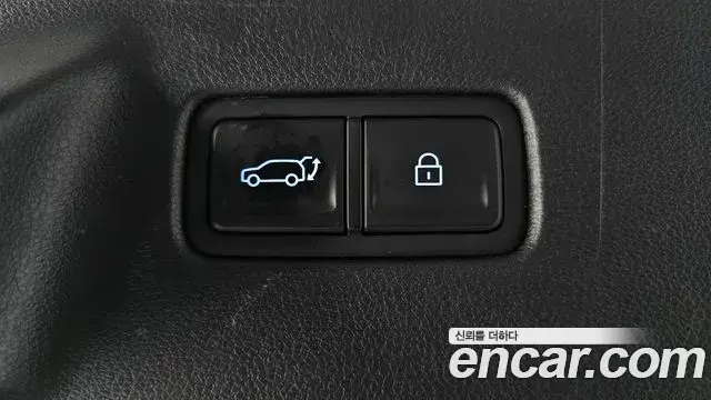 Hyundai Santa Fe 2024 — Photo 17/20