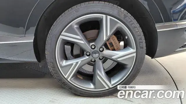 Genesis GV80 2023 — ფოტო 16/33