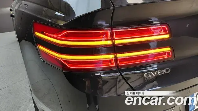 Genesis GV80 2023 — ფოტო 31/33