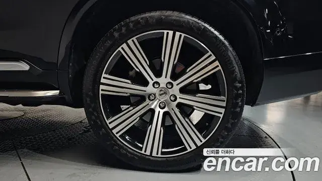 Volvo XC90 2022 — Şəkil 6/39