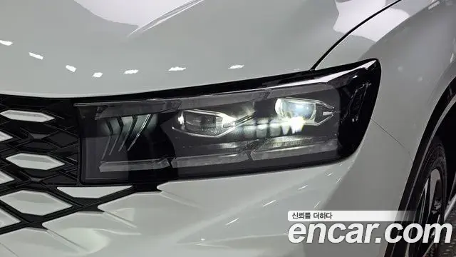 Renault Samsung Grand Koleos 2025 — Photo 34/35