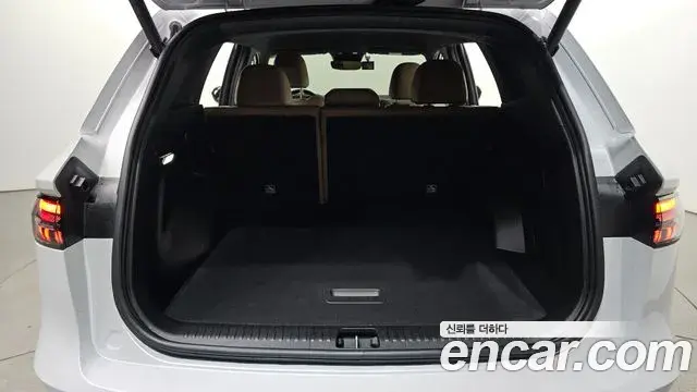 Renault Samsung Grand Koleos 2025 — Photo 10/35