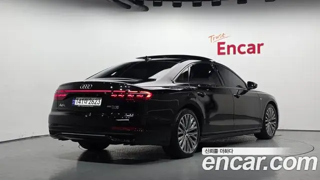 Audi A8 2023 — Photo 10/20