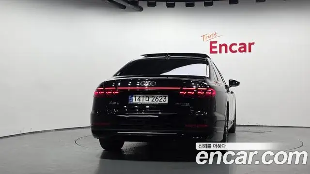 Audi A8 2023 — Photo 2/20