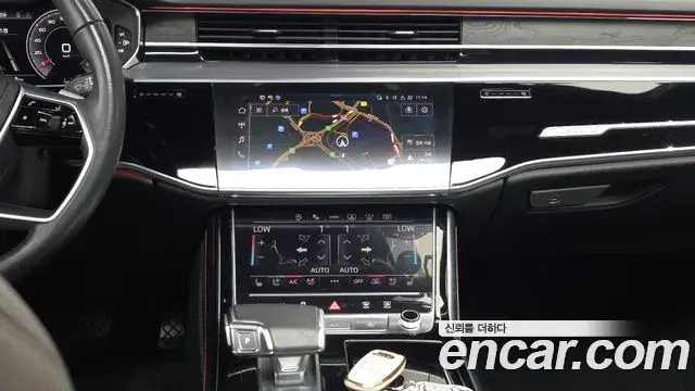 Audi A8 2023 — Photo 8/20