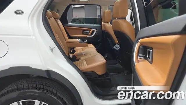 Land Rover Discovery Sport 2018 — Şəkil 8/30