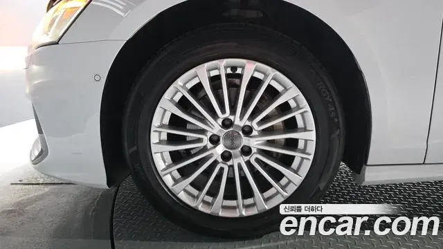 Audi A6 2020 — ფოტო 24/38