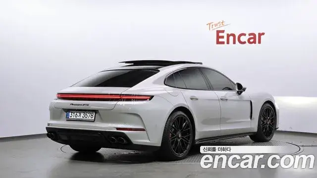 Porsche Panamera 2025 — Photo 20/20