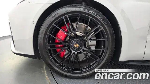 Porsche Panamera 2025 — Photo 15/20