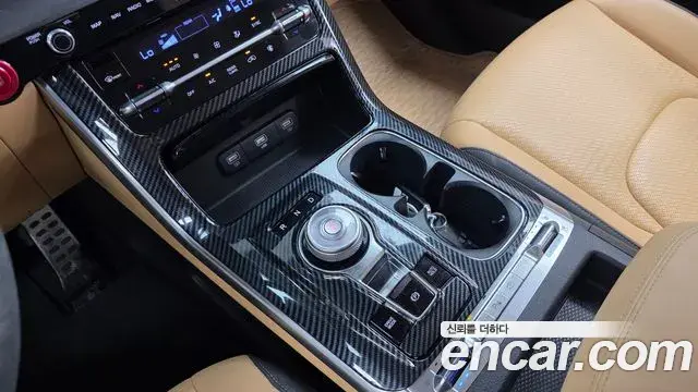 Kia Carnival 2023 — Фото 9/20