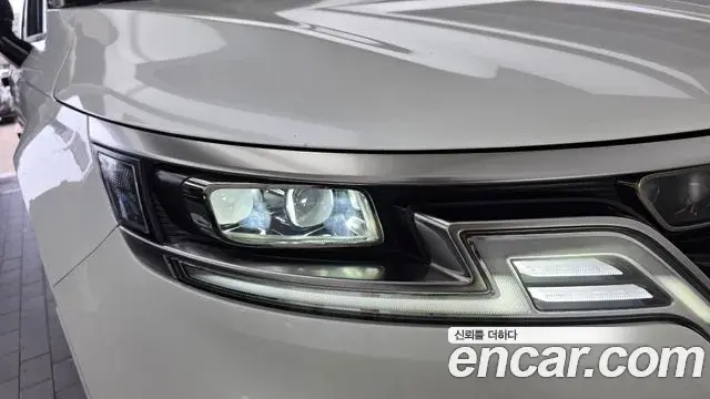 Kia Carnival 2023 — Şəkil 18/34