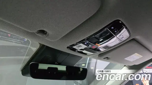 Hyundai Santa Fe 2025 — Фото 18/20