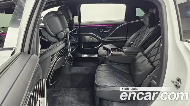 Mercedes-Benz S-Class 2024 — ფოტო 13/33
