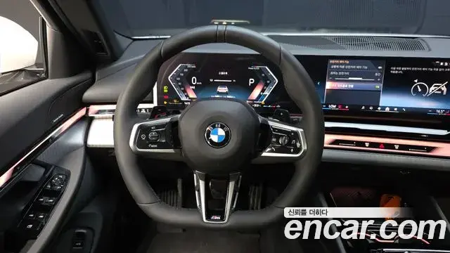 BMW 5 Series 2026 — Фото 14/20