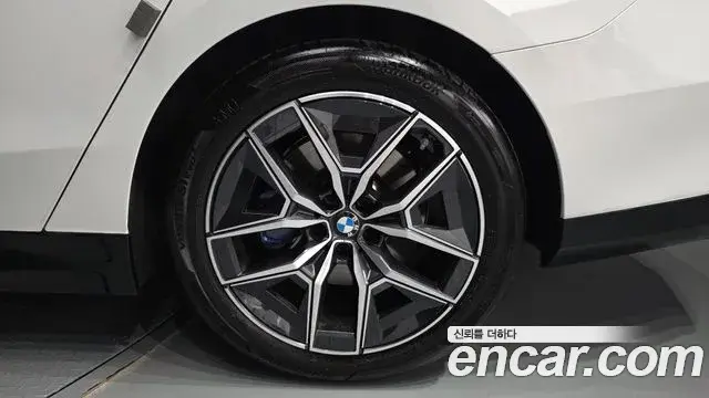 BMW 5 Series 2026 — ფოტო 6/35