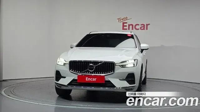 Volvo XC60 2023 — Фото 3/20