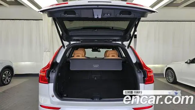 Volvo XC60 2023 — Фото 20/20