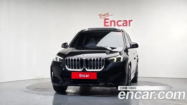 BMW X1 2023 — Şəkil 30/33