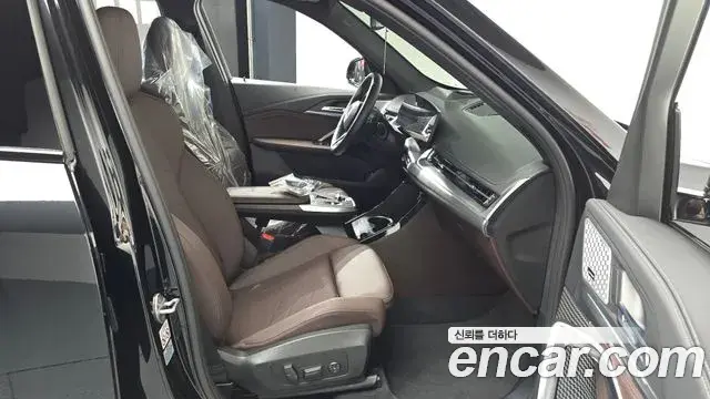 BMW X1 2023 — Şəkil 12/33