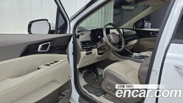 Kia Carnival 2024 — ფოტო 2/39