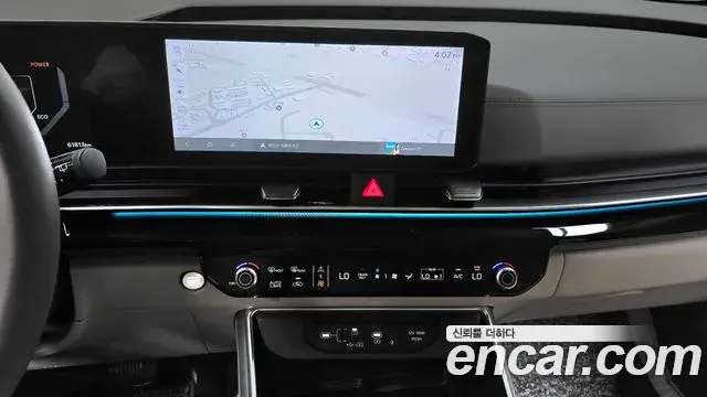 Kia Carnival 2024 — ფოტო 3/39