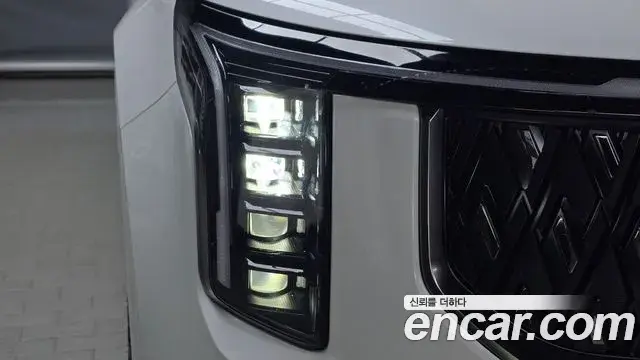 Kia Carnival 2024 — ფოტო 37/39