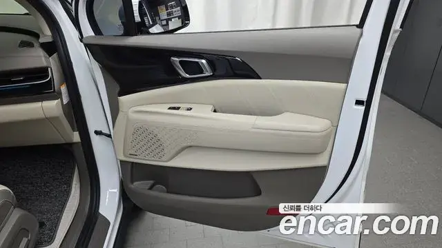 Kia Carnival 2024 — ფოტო 5/39