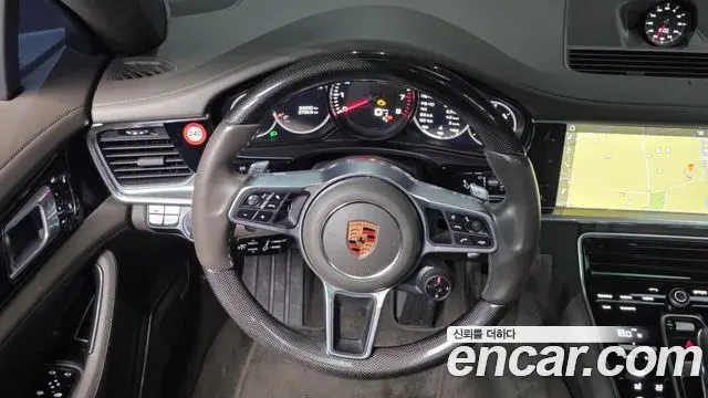 Porsche Panamera 2018 — Фото 13/20