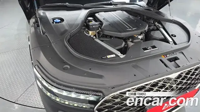 Genesis G90 2022 — Photo 17/39