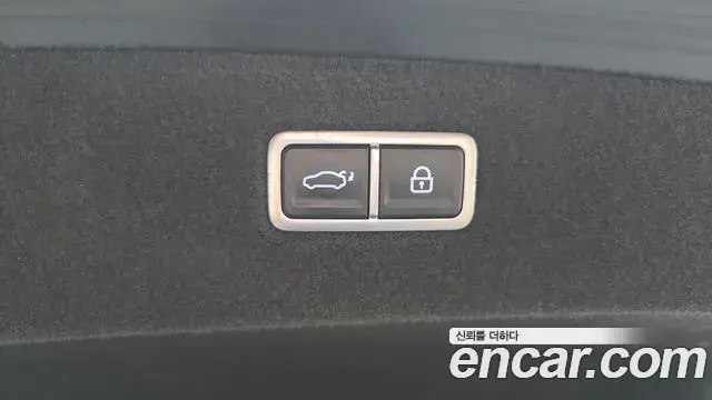 Genesis G90 2022 — Photo 4/39
