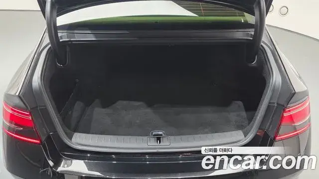 Genesis G90 2022 — Photo 5/39